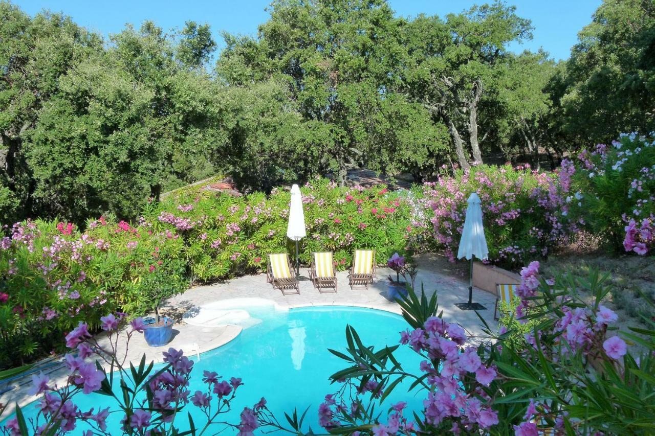 サント・マキシム Le Bastidon Saint-Michel Bed & Breakfast エクステリア 写真
