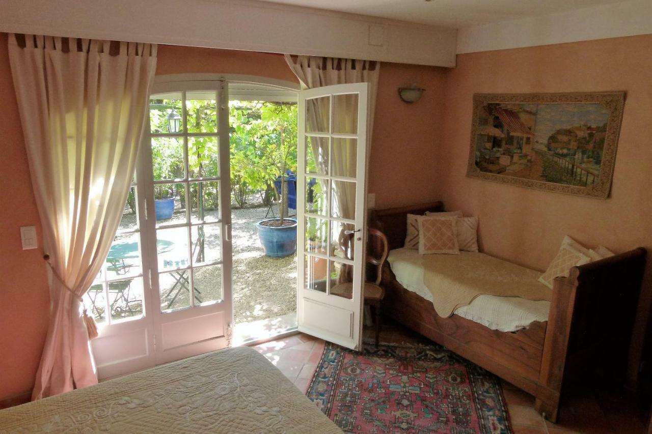 サント・マキシム Le Bastidon Saint-Michel Bed & Breakfast エクステリア 写真